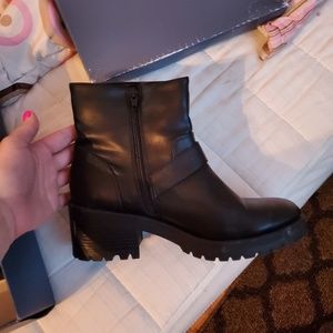 Mid high heel boots with buckle